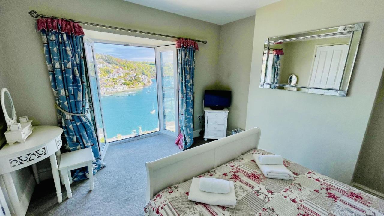 Out To Sea - Stunning Views, Elevated Position With Onsite Parking Villa Dartmouth Eksteriør billede