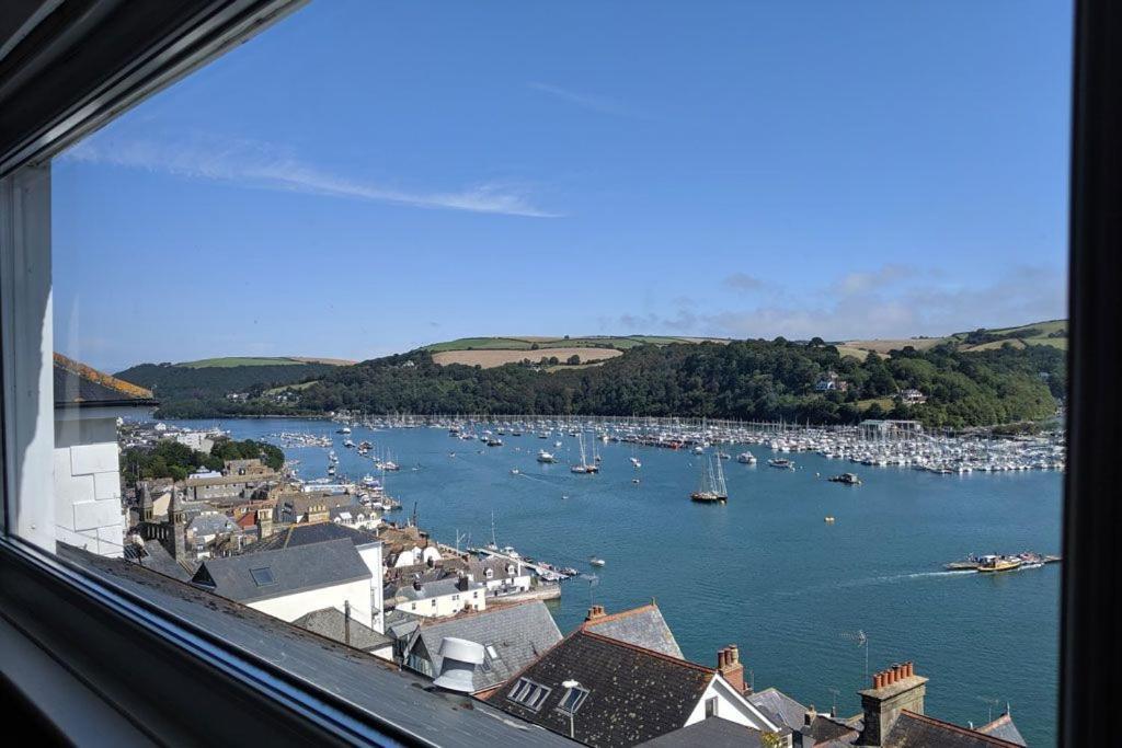 Out To Sea - Stunning Views, Elevated Position With Onsite Parking Villa Dartmouth Eksteriør billede